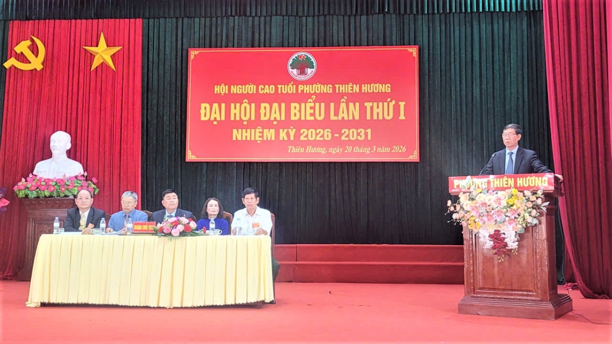 Ông Lê Văn Nhã phát biểu