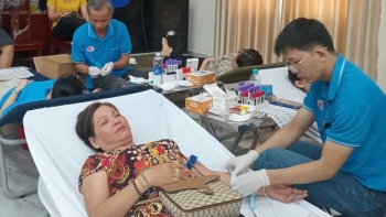 Lan tỏa nghĩa tình từ giọt máu hồng: 350 người tham gia, tiếp nhận 300 đơn vị máu