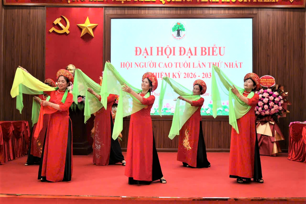 Tiết mục văn nghệ chào mừng Đại hội