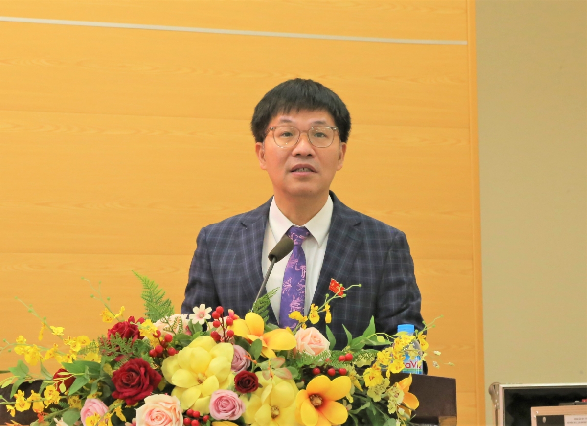 Ông Võ Hồng Vinh phát biểu