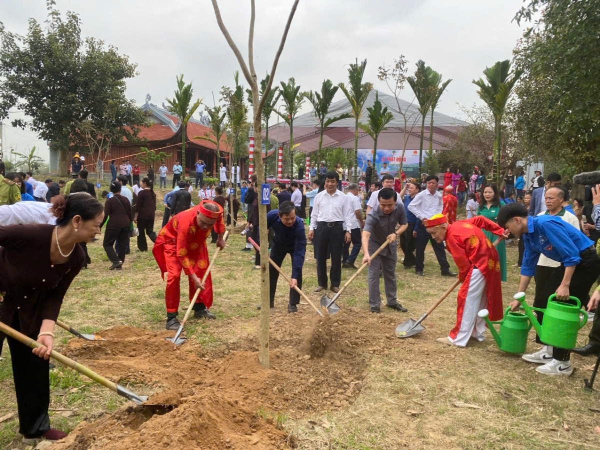 Phóng sự ảnh: Ngày hội NCT hưởng ứng phát động Tết trồng cây “Đời đời nhớ ơn Bác Hồ” năm 2026