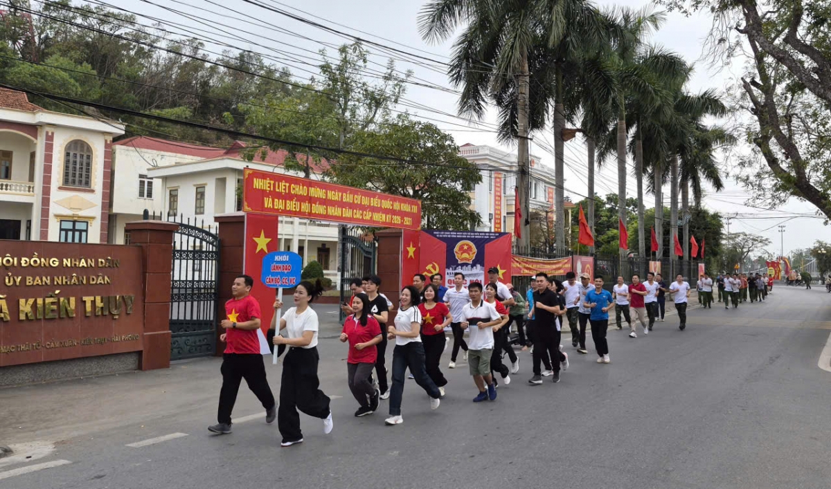 Tại xã Kiến Thụy, Ngày chạy Olympic cũng diễn ra trong không khí hào hứng