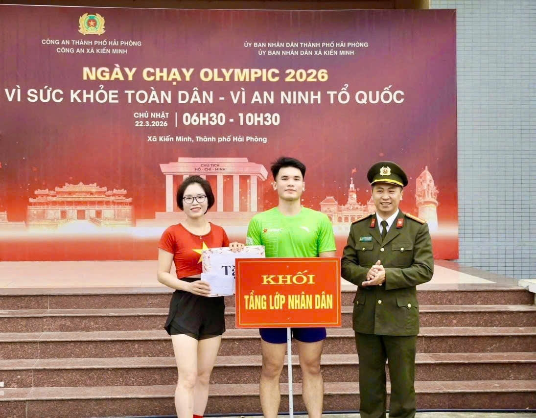 Kết thúc chương trình, Ban Tổ chức đã trao giải cho các tập thể tiêu biểu, trong đó khối Nhân dân đạt giải Nhất, 
