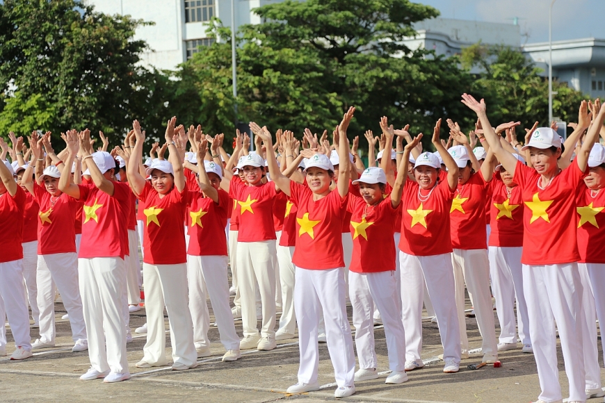 Cao tuổi chưa hẳn là già