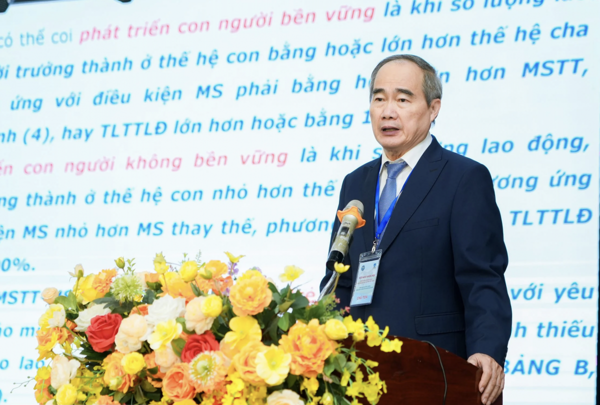 GS.TS. Nguyễn Thiện Nhân mang đến góc nhìn về già hóa dân số không bền vững