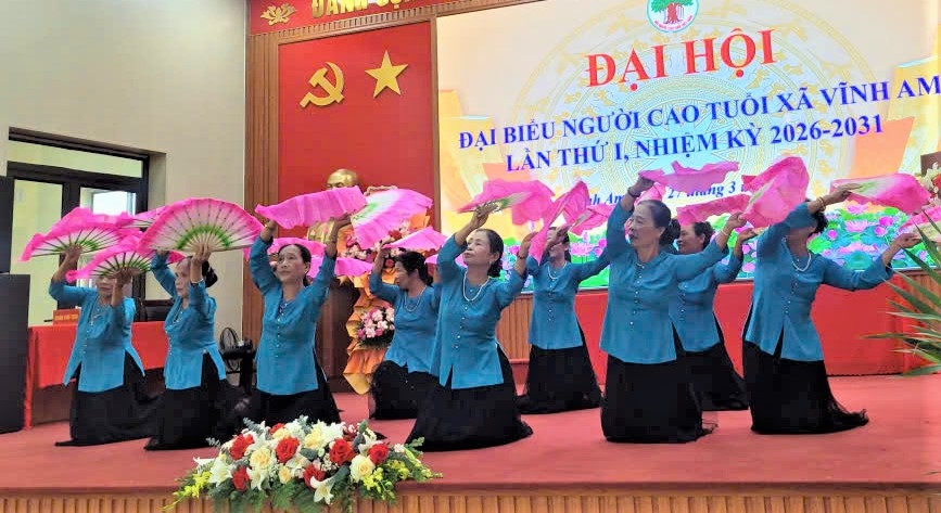 Tiết mục văn nghệ chào mừng Đại hội