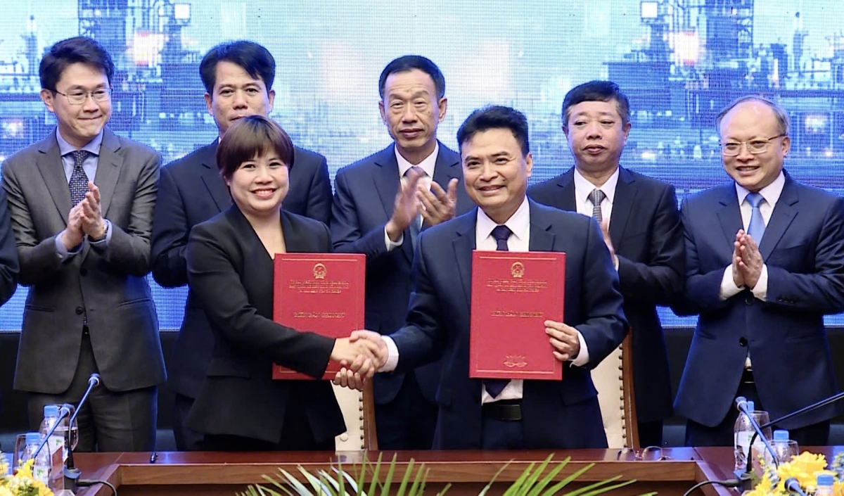 Trong khuôn khổ của Hội nghị, tỉnh Thanh Hóa đã ký kết biên bản ghi nhớ đầu tư với các doanh nghiệp trong và ngoài nước