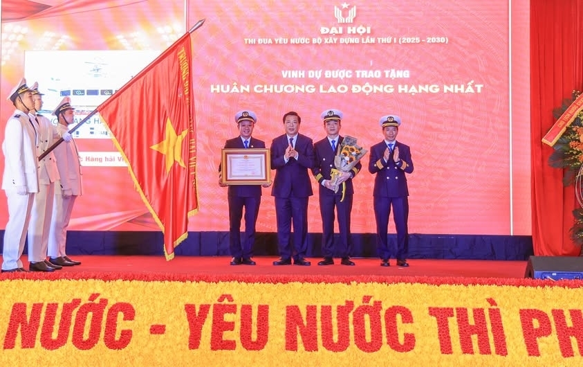 Những đóng góp bền bỉ và hiệu quả trong suốt chặng đường 70 năm đã giúp Trường Đại học Hàng hải Việt Nam vinh dự được Đảng và Nhà nước trao tặng nhiều phần thưởng cao quý