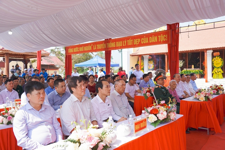 Các đại biểu tham dự buổi lễ