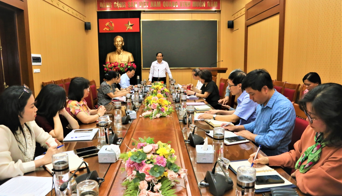 Chủ tịch Nguyễn Thanh Bình chủ trì cuộc họp Thường trực sáng 1-4-2026