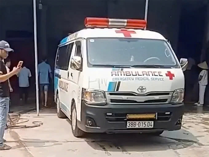 Sau khi bị chó nhà tấn công, nạn nhân được đưa đi cấp cứu nhưng do vết thương quá nặng đã không qua khỏi.