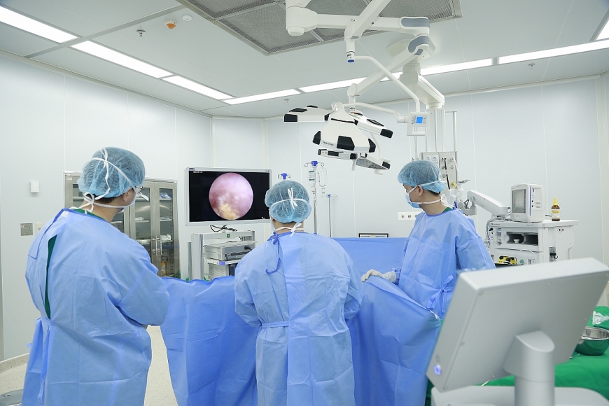 Điều trị sỏi thận hoàn toàn không vết mổ