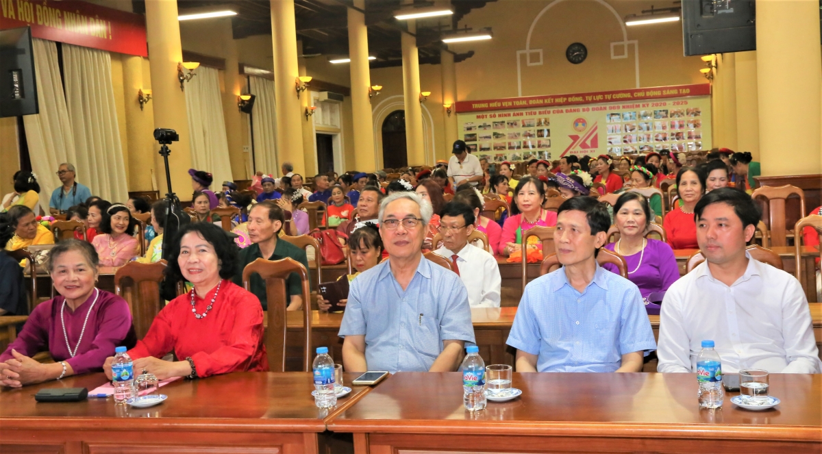 Các đại biểu tham dự chương trình