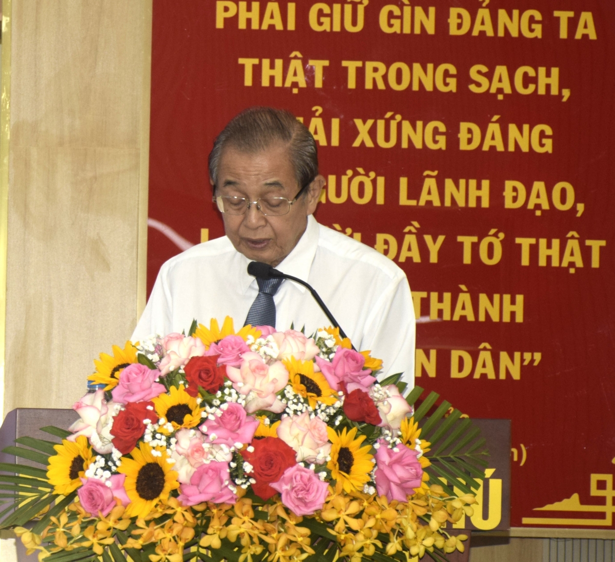 TS Huỳnh Thành Lập phát biểu chỉ đạo tại Đại hội Người cao tuổi phường Bình Phú