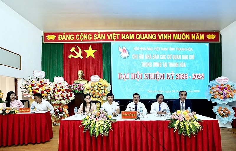 Đoàn Chủ tịch điều hành Đại hội.