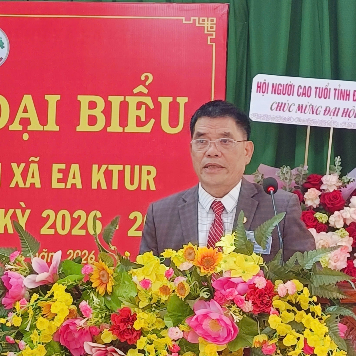 Ảnh trên: ông Lê Năng Hảo, PCT Hội NCT tỉnh Phát biểu chỉ đạo tại Đại hội