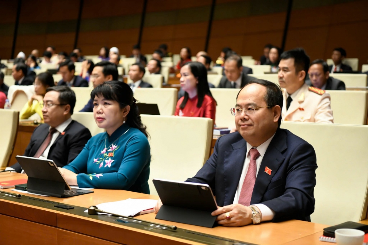 Đại biểu tham dự Phiên khai mạc Kỳ họp thứ Nhất