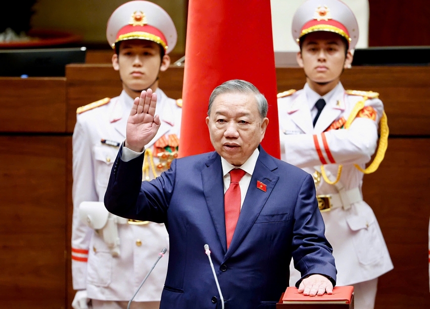 Tổng Bí thư, Chủ tịch nước Tô Lâm tuyên thệ - Ảnh: VGP/Nhật Bắc