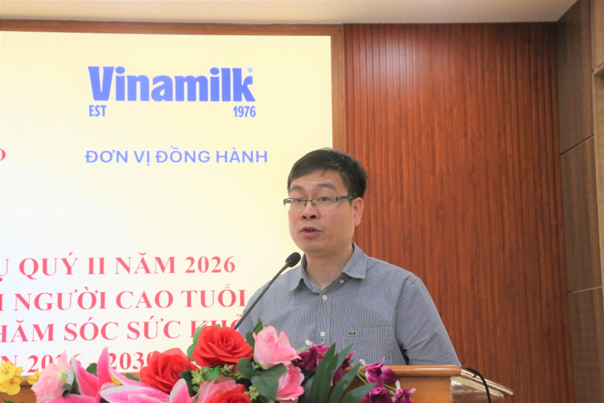 1 Phó Chủ tịch UBND phường Nguyễn Việt Cường phát biểu