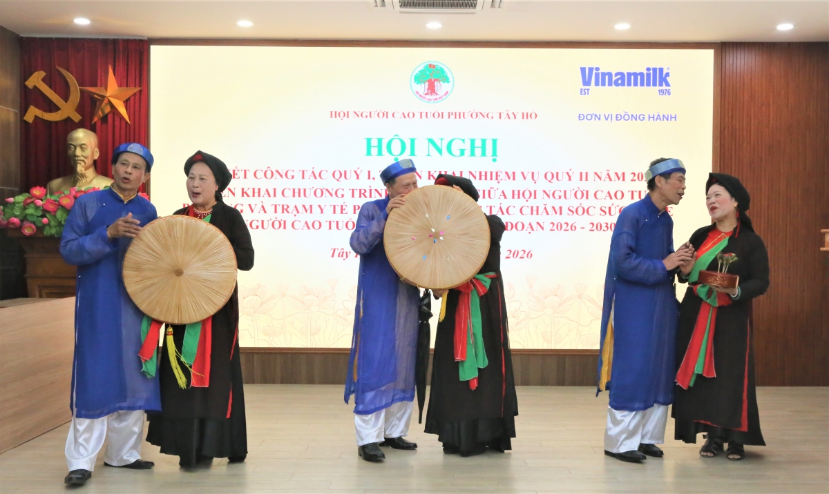 Tiết mục văn nghệ chào mừng Hội nghị