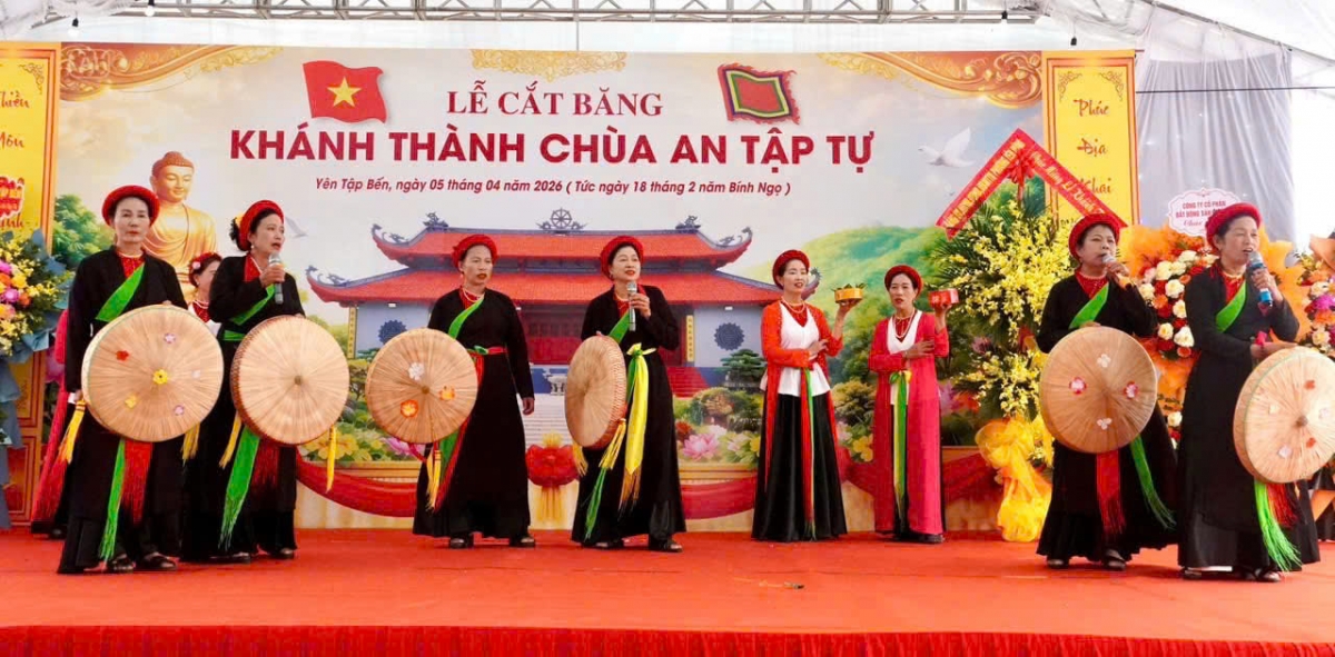 Tiết mục văn nghệ chào mừng