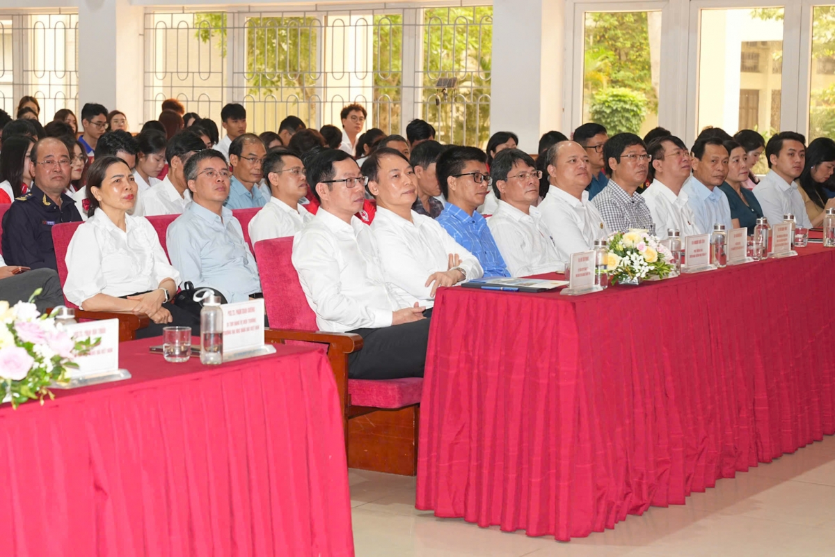 Quang cảnh Lễ phát động.