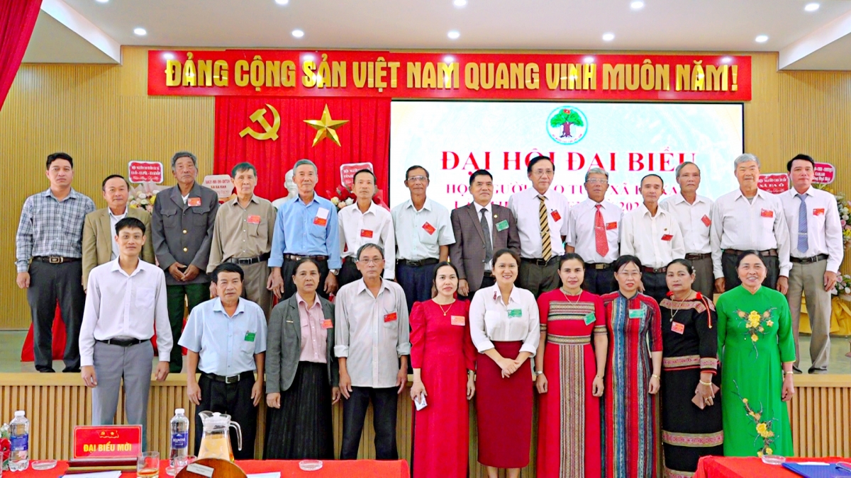 Ban Chấp hành Hội NCT xã Ea Kar ra mắt Đại hội