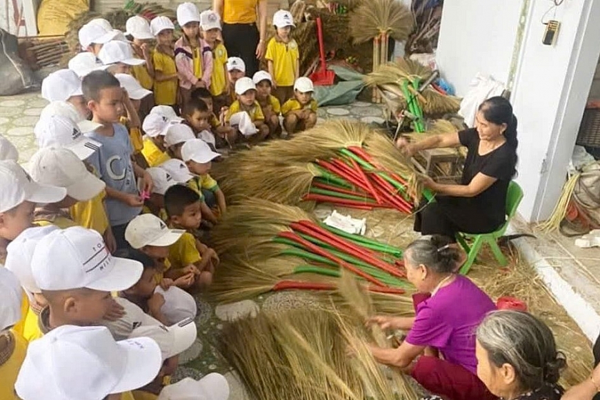 Hồn quê trong từng sợi đót