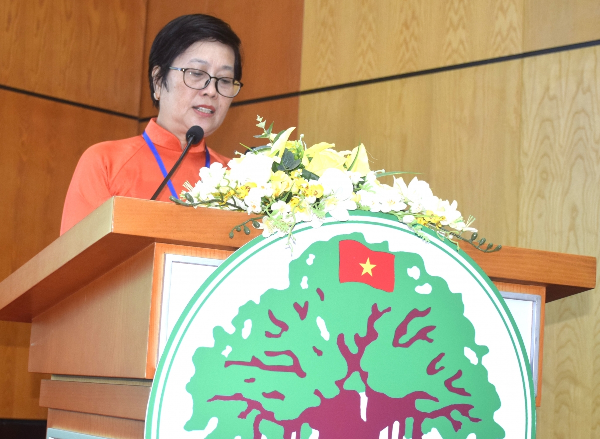 Bà Ngô Lệ Xuân, Chủ tịch Hội Người cao tuổi phường Bàn Cờ phát biểu tại Đại hội