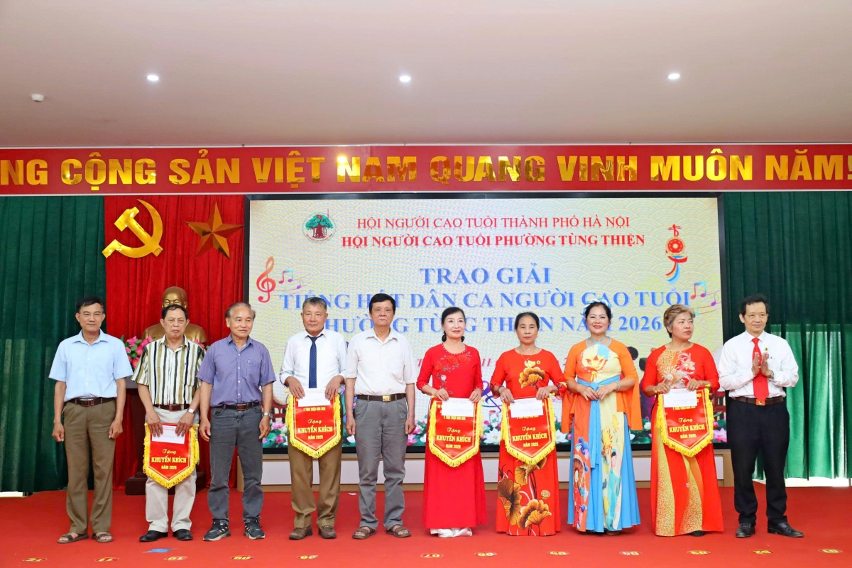 Phường Tùng Thiện, TP Hà Nội: Khi người cao tuổi hát dân ca…