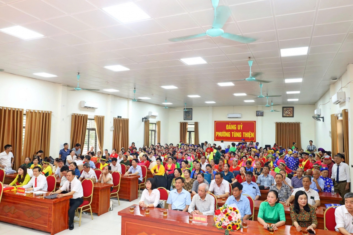 Phường Tùng Thiện, TP Hà Nội: Khi người cao tuổi hát dân ca…