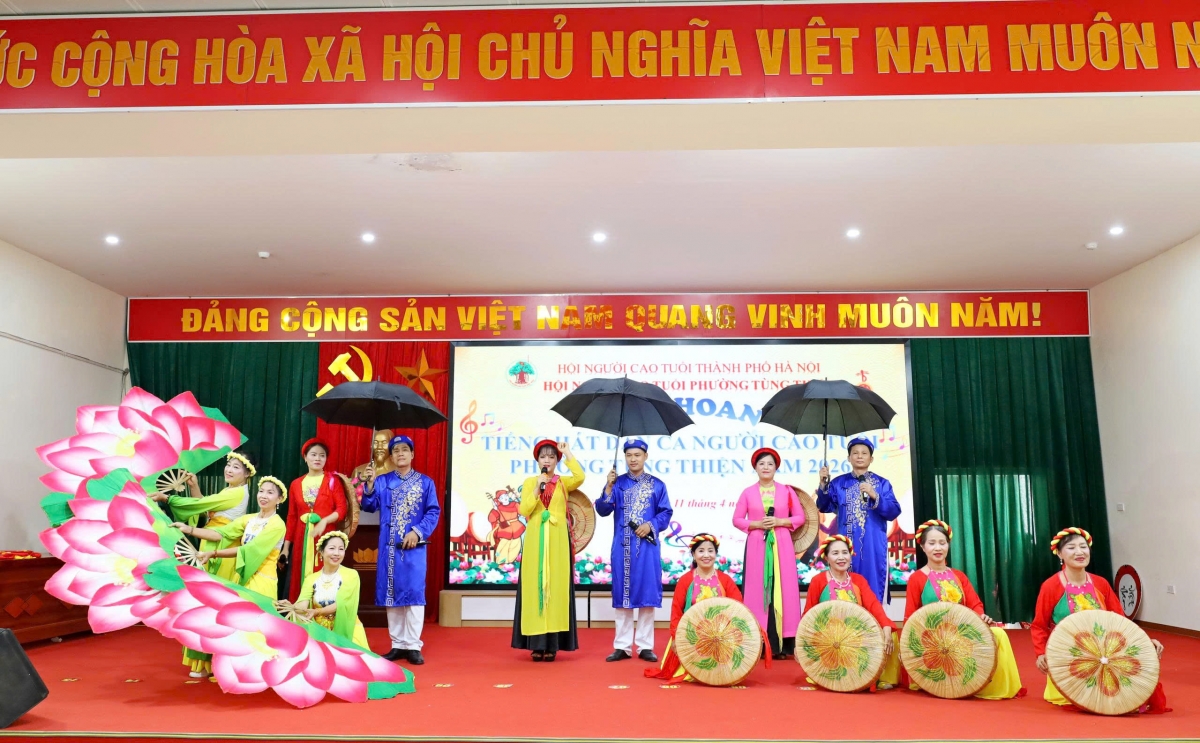 Phường Tùng Thiện, TP Hà Nội: Khi người cao tuổi hát dân ca…