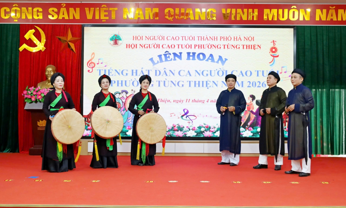 Phường Tùng Thiện, TP Hà Nội: Khi người cao tuổi hát dân ca…