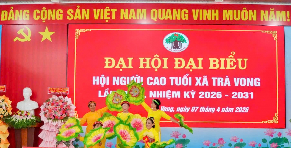 Văn nghệ chào mừng Đại hội