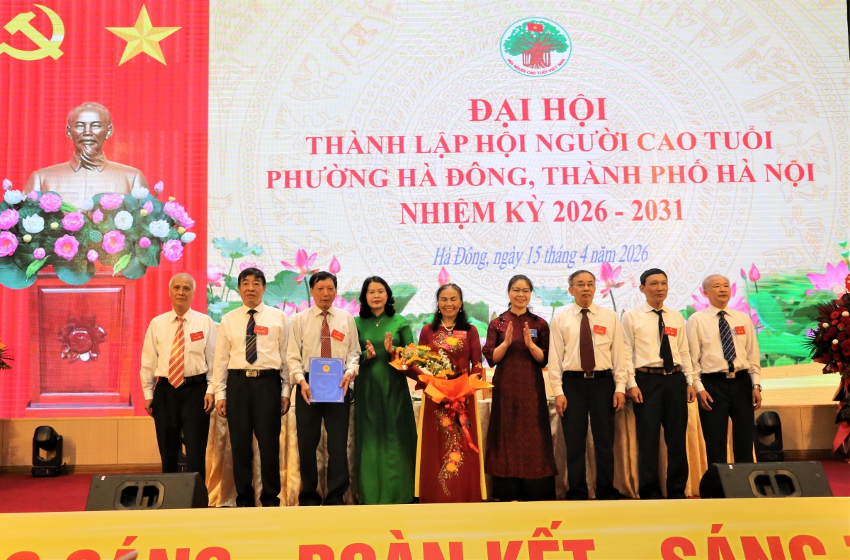 Trao quyết định thành lập Hội NCT phường
