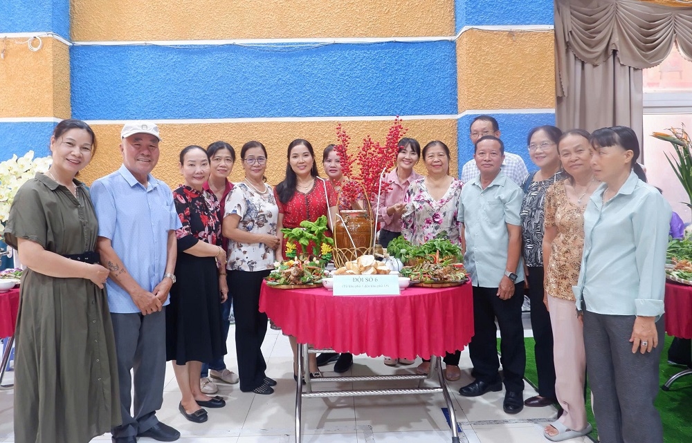 Phường Tân Hưng lan tỏa bản sắc văn hóa dân tộc qua ẩm thực và giao lưu cộng đồng