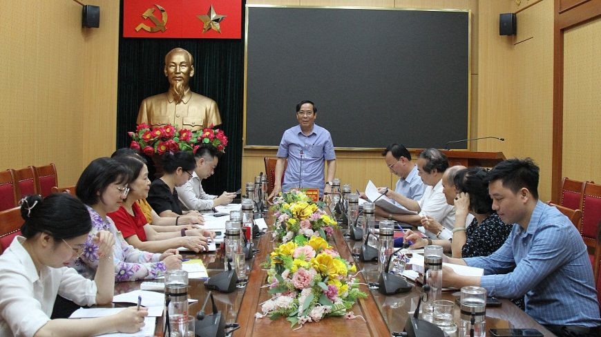 Chủ tịch Nguyễn Thanh Bình chủ trì cuộc họp.