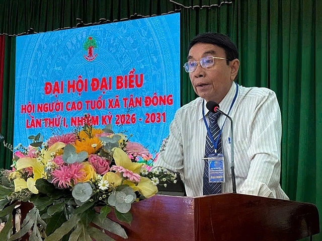 Ông Nguyễn Văn Lâm – Phó Chủ tịch Hội NCT tỉnh phát biểu chỉ đạo tại Đại hội. 