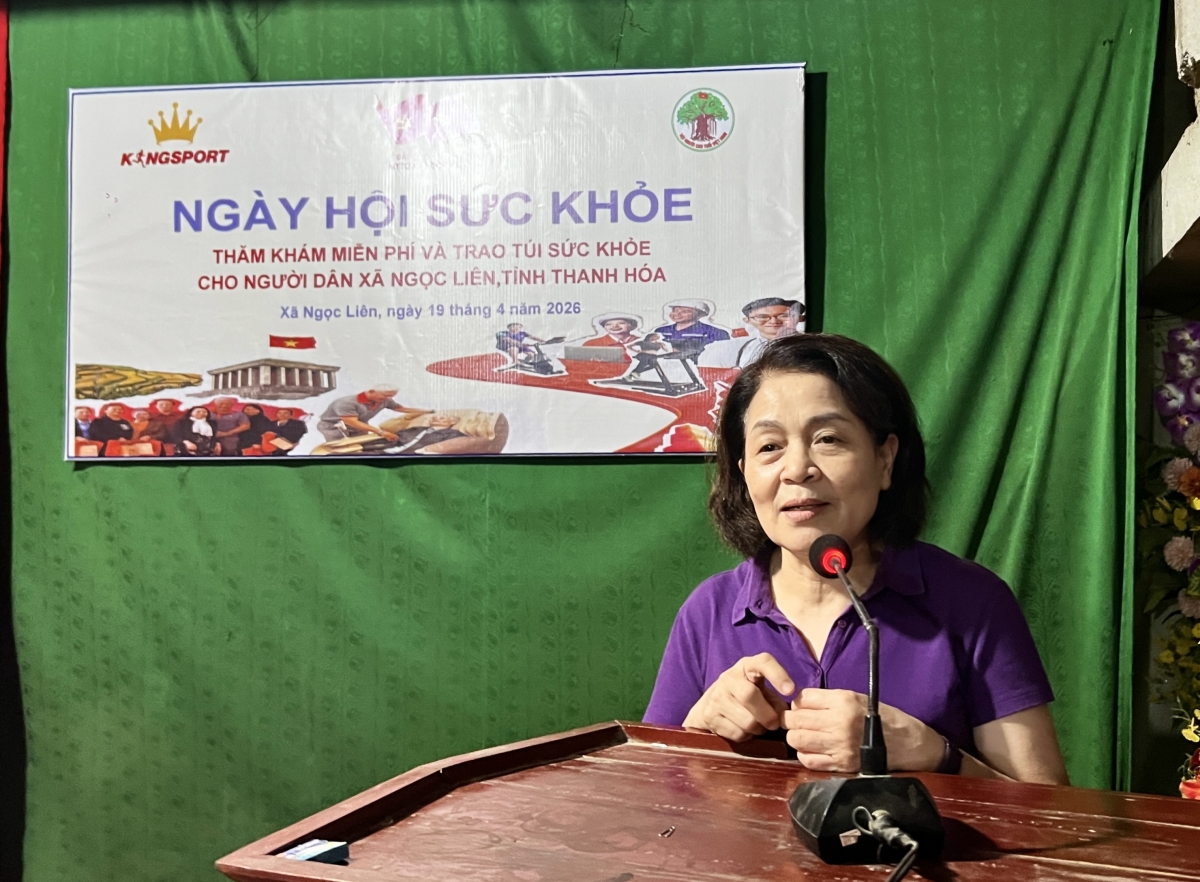 Bà Nguyễn Thị Tư , Ủy viên Ban Thường vụ Trung ương Hội Ngời cao tuổi Việt Nam - Phó trưởng Ban Phát huy vai trò NCT phát biểu tại chương trình