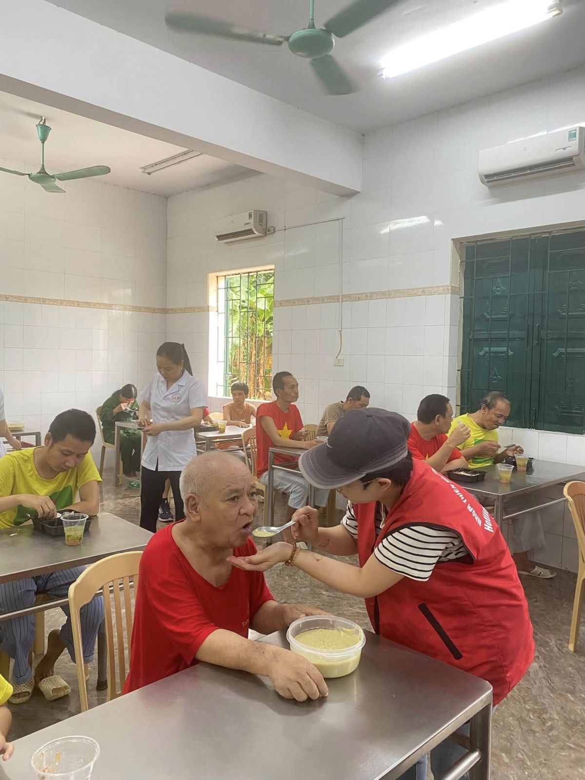 Tri ân những hy sinh thầm lặng từ hành trình Sống sẻ chia