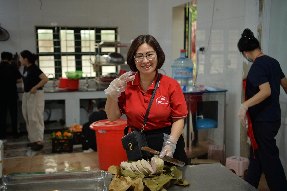 Tri ân những hy sinh thầm lặng từ hành trình Sống sẻ chia