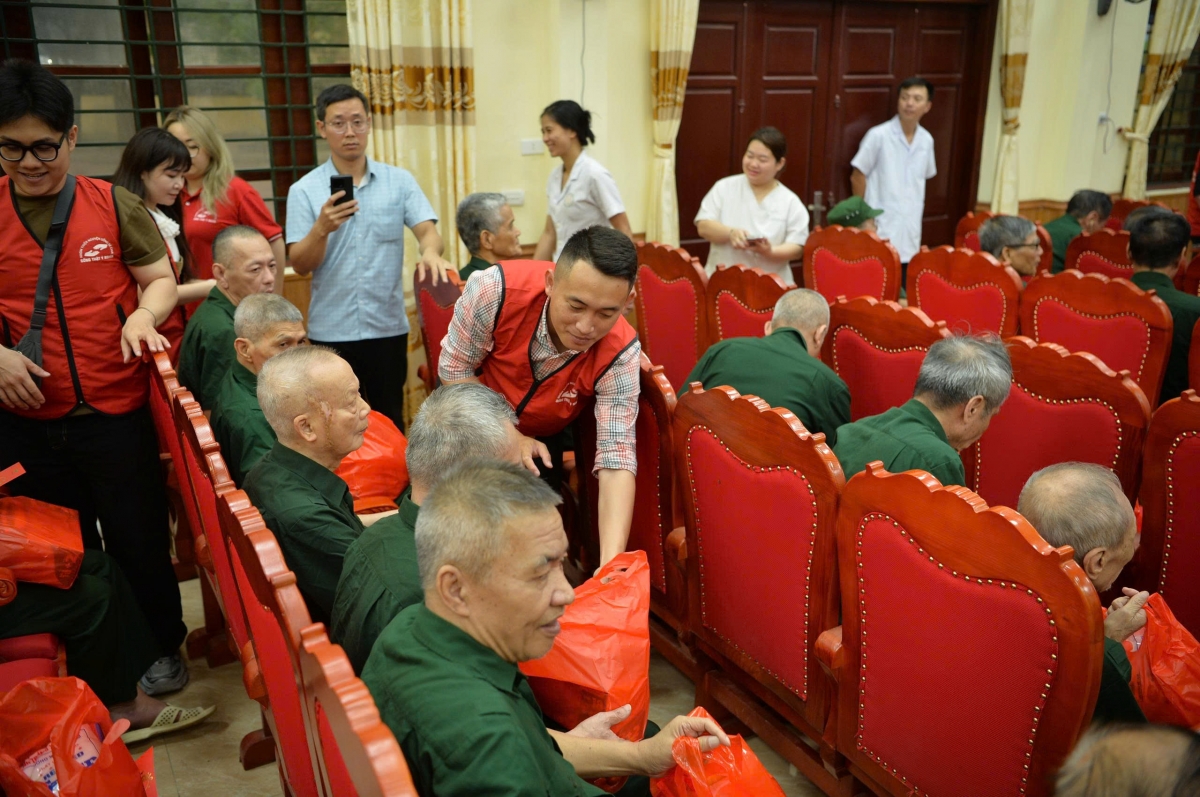 Tri ân những hy sinh thầm lặng từ hành trình Sống sẻ chia