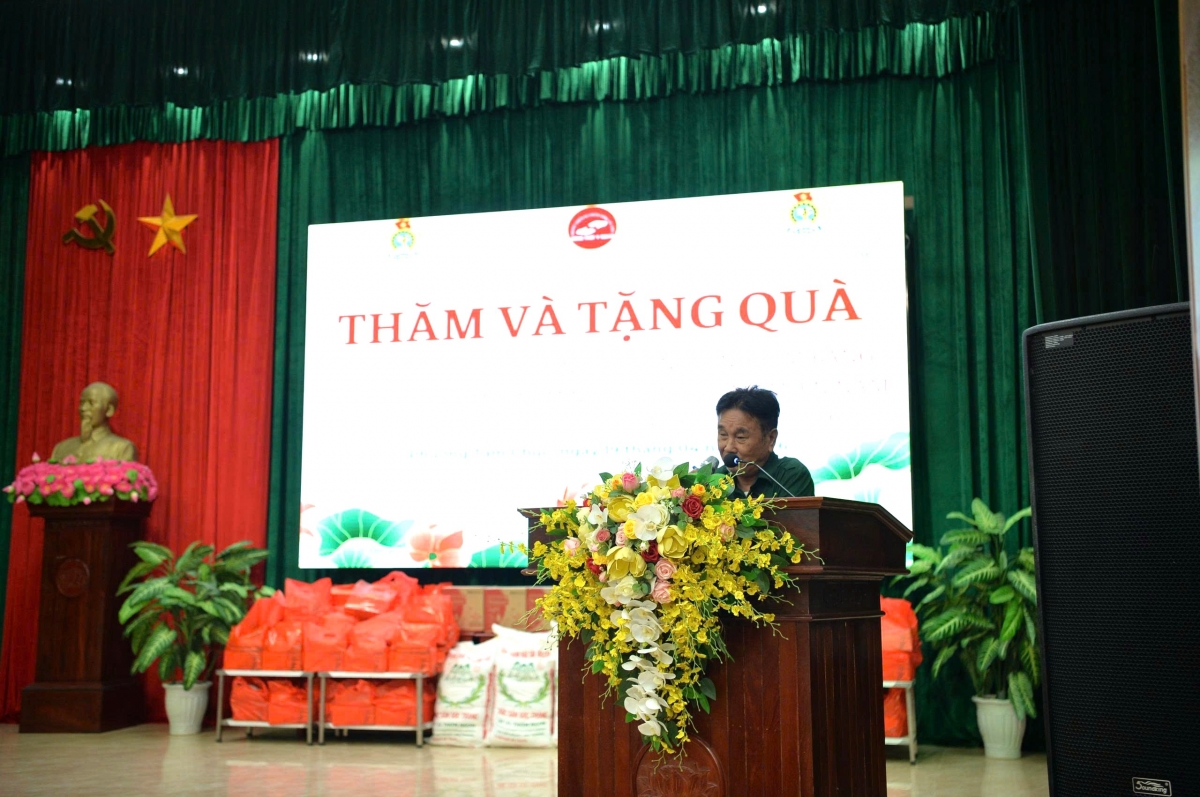 bác Nguyễn Văn Loan - một thương binh đang điều trị tại Trung tâm 