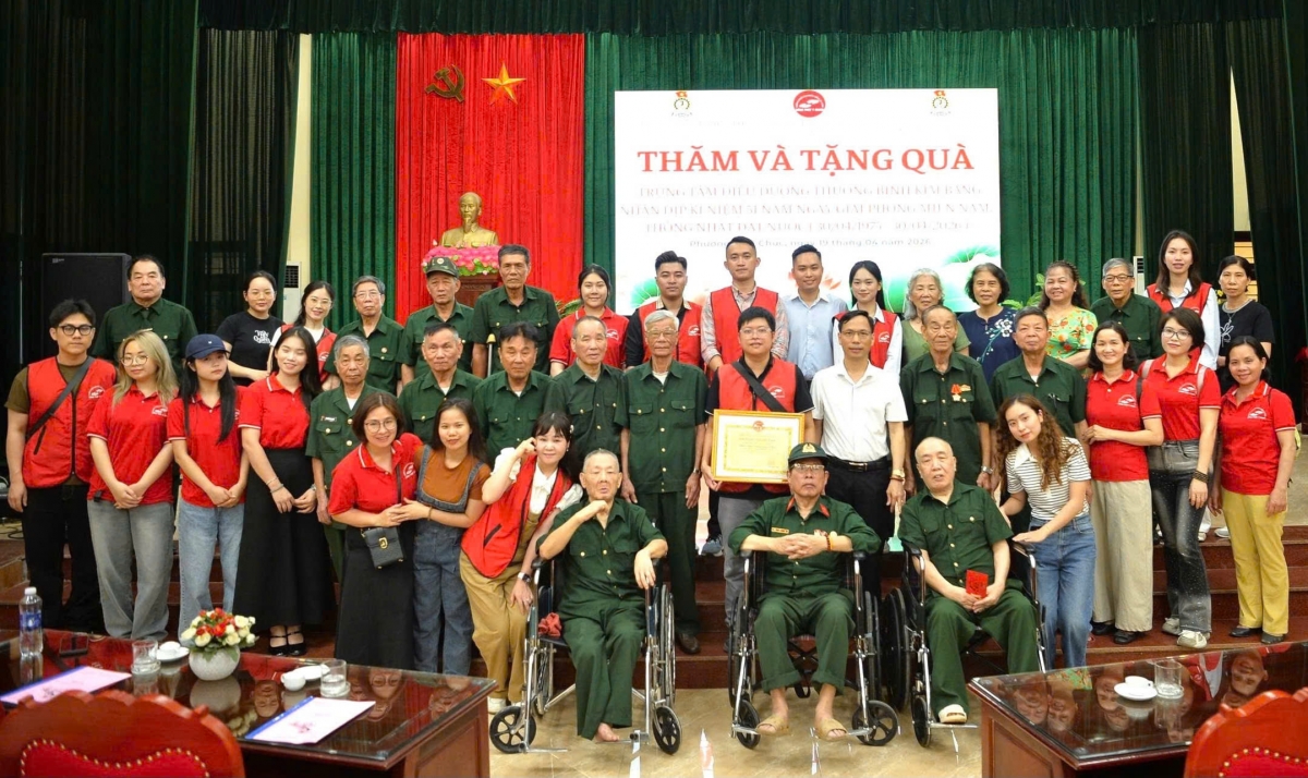 Tri ân những hy sinh thầm lặng từ hành trình Sống sẻ chia