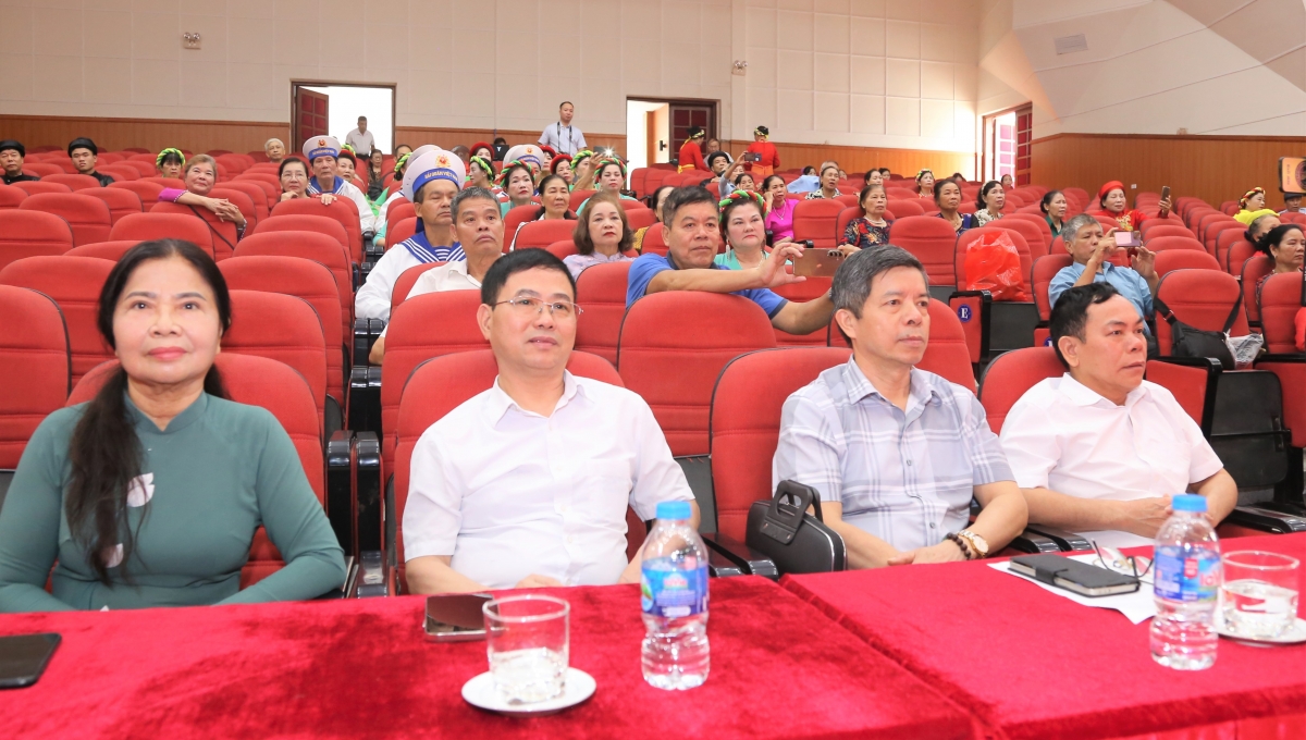 0 Các đại biểu tham dự Liên hoan