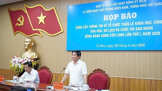 Ông Lê Văn Sử phát biểu tại buổi họp báo.