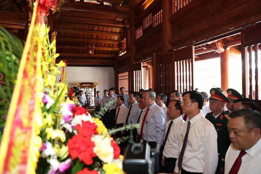 Lãnh đạo Đảng, Nhà nước dâng hương tưởng niệm Tổng Bí thư Hà Huy Tập