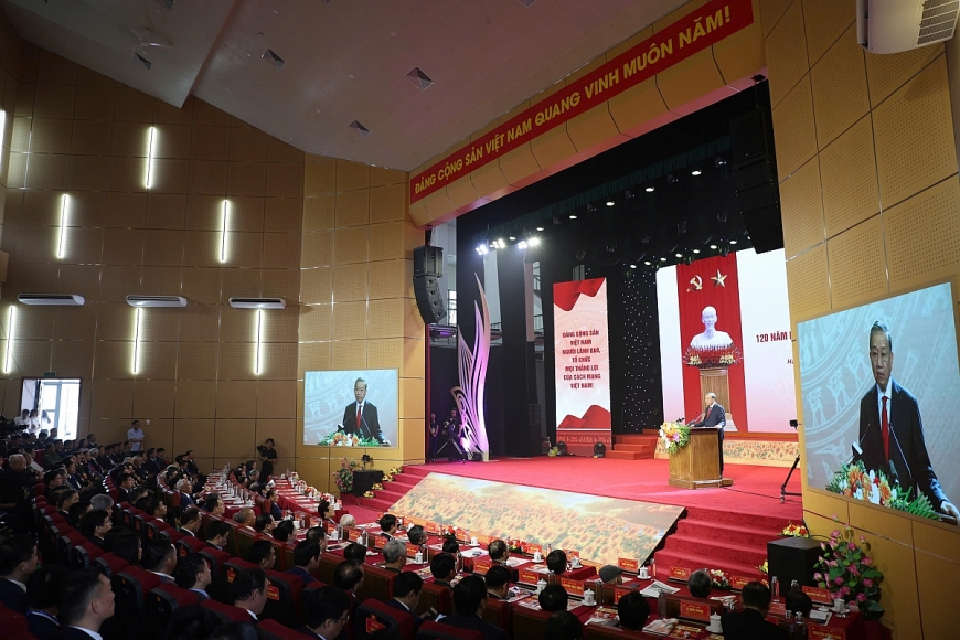 Toàn cảnh lễ kỷ niệm.