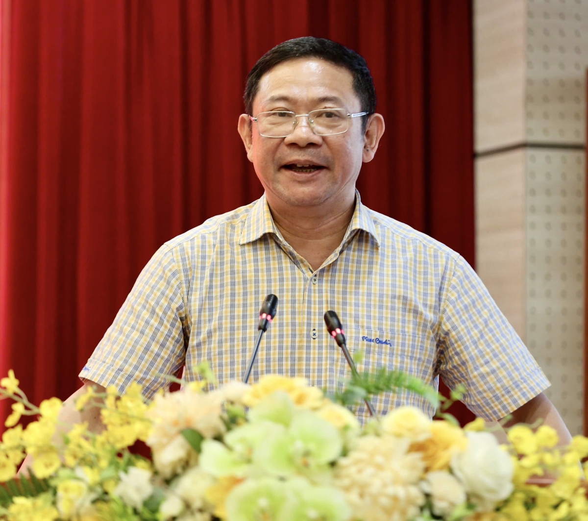 Ông Lê Văn Tuấn, Tỉnh ủy viên, Bí thư Đảng ủy phường Sầm Sơn phát biểu tại buổi Họp báo