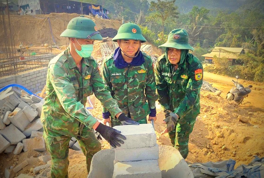 Xây tri thức trên vùng biên giới